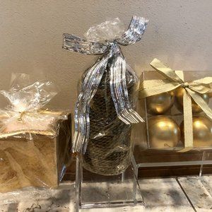 Dillards Holiday Candle Bundle Lot 3 Gold Glitter Star Balls Spheres Pillar NWT